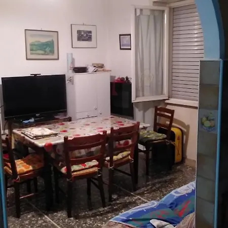 Singola Con Bagno A Via Val Trompia *